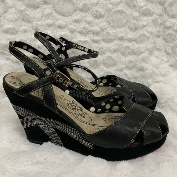 Kenzie Wedge Shoe - Picture 2 of 3